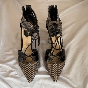 Zara Women’s Black & Tan Lace-Up Pointed Toe Heels